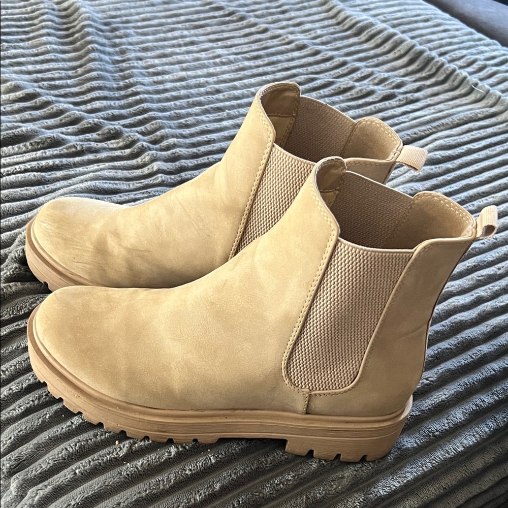 Tan Chelsea Boots